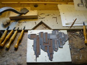 travail de la plaque de linogravure de la ville travail de la plaque de linogravure de la ville