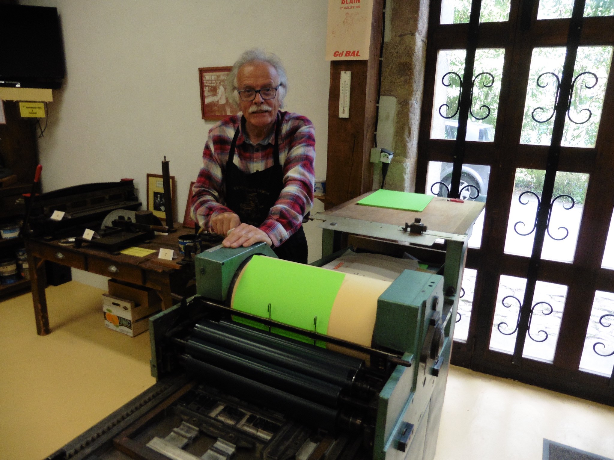 J-P imprime au musée.jpg